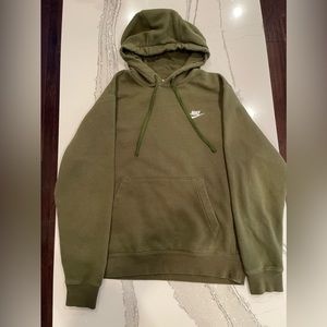 NIKE Sportswear Men's Pullover Club Hoodie (M)